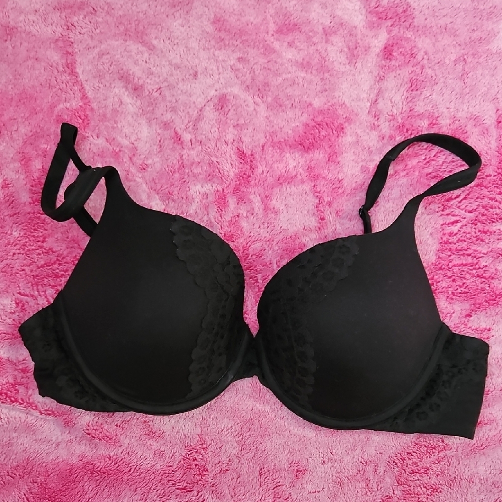 Victoria's Secret Elegant Black Lace Bra